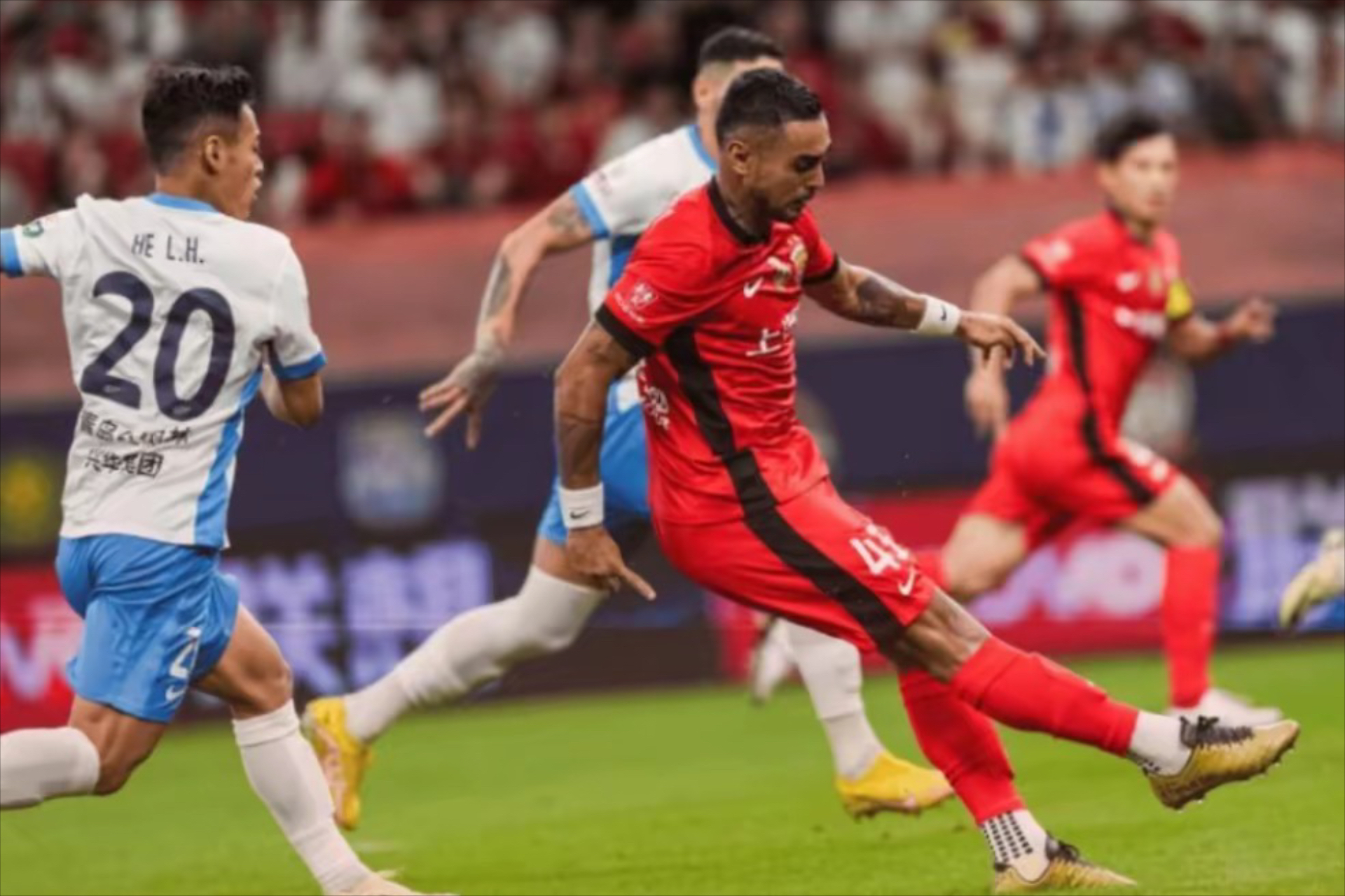 亚博体育下载-申花抢分成功，赢得一场胜利，保住积分榜前三位置的简单介绍